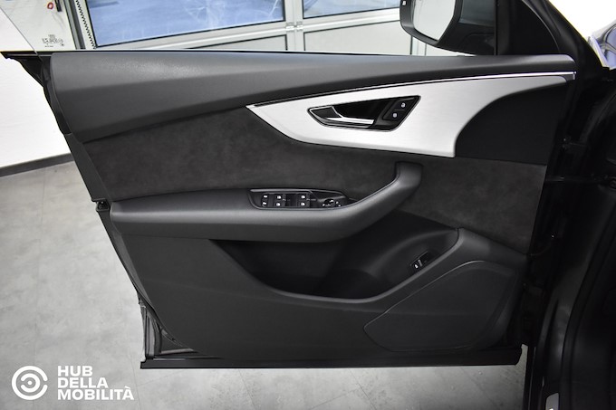 AUDI Q8 50 TDI 286 CV quattro tiptronic Sline